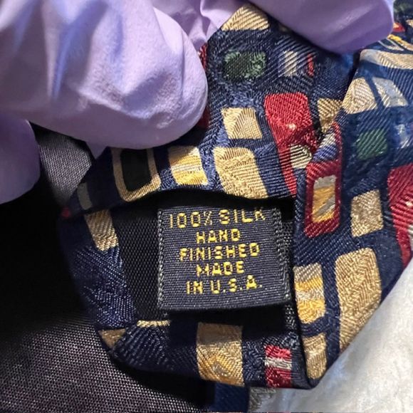 XMI Blue Red Gold Geometric Print Silk Necktie Hand Finished Tie USA - Picture 3 of 4